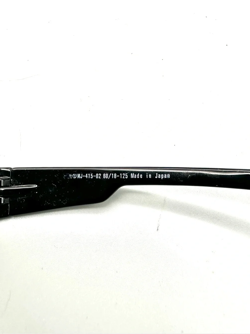 Maui Jim Bamboo Forest MJ-415-02 Black Polarized Wrap Sunglasses Japan FLAW